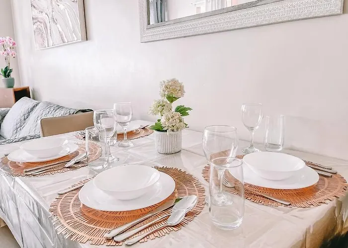 Rustic Retreat In Mactan Newtown Apartment *